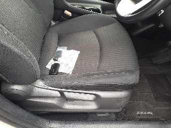 TOYOTA PRIUS 2017 Image 10