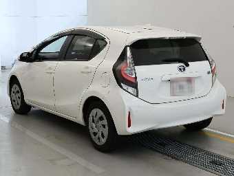 TOYOTA AQUA 2021 Image 6