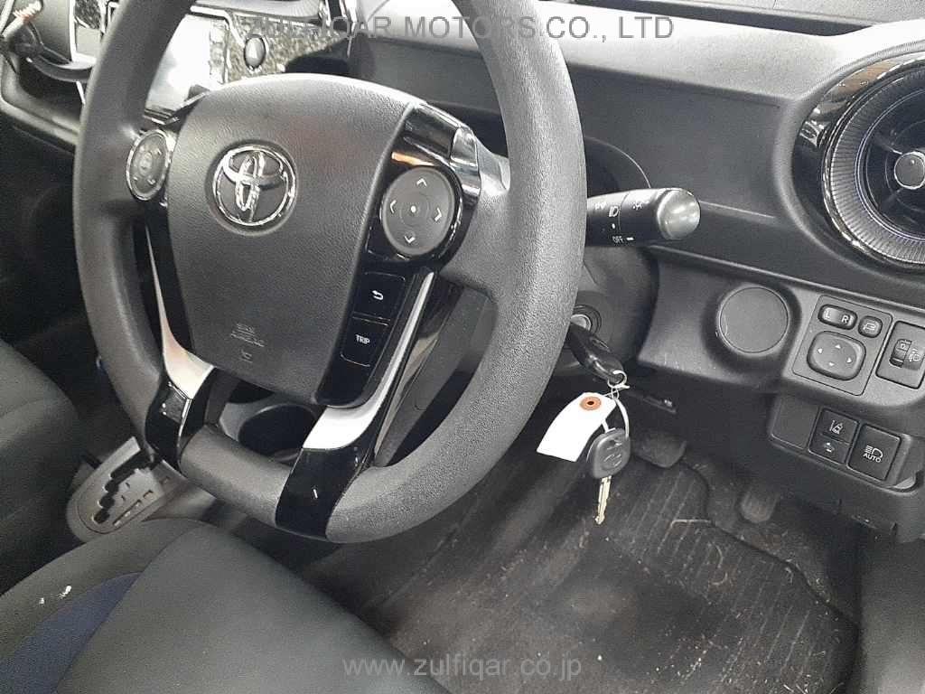 TOYOTA AQUA 2021 Image 9