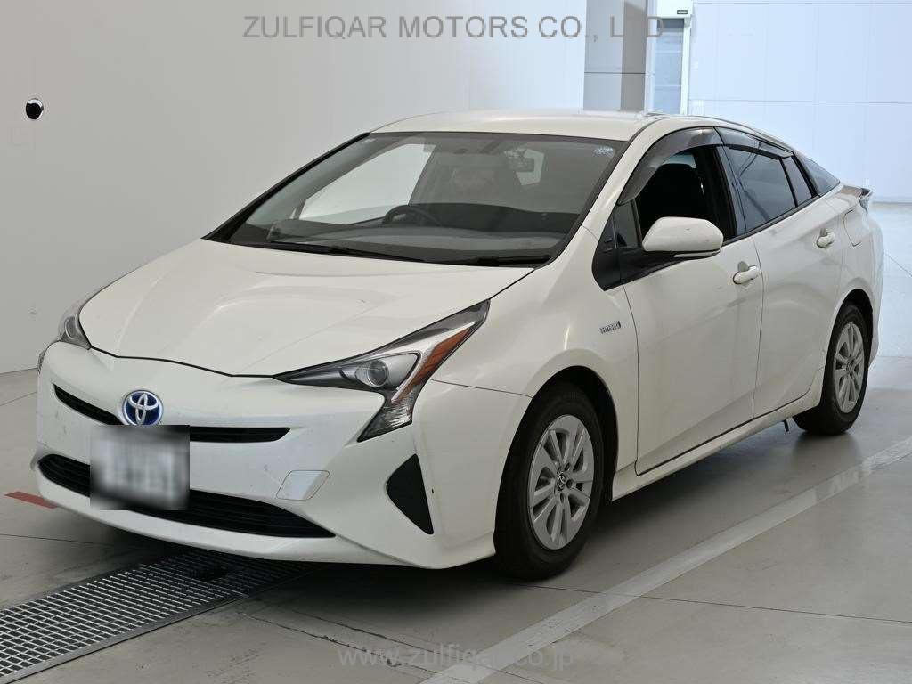 TOYOTA PRIUS 2017 Image 1