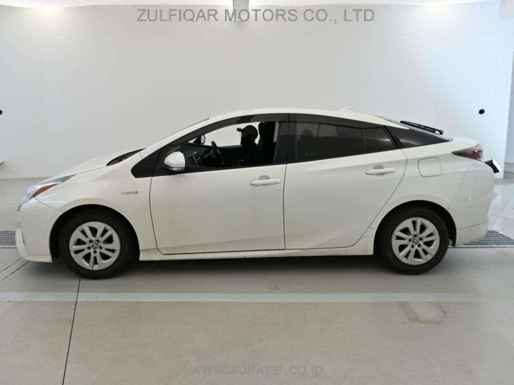TOYOTA PRIUS 2017 Image 4