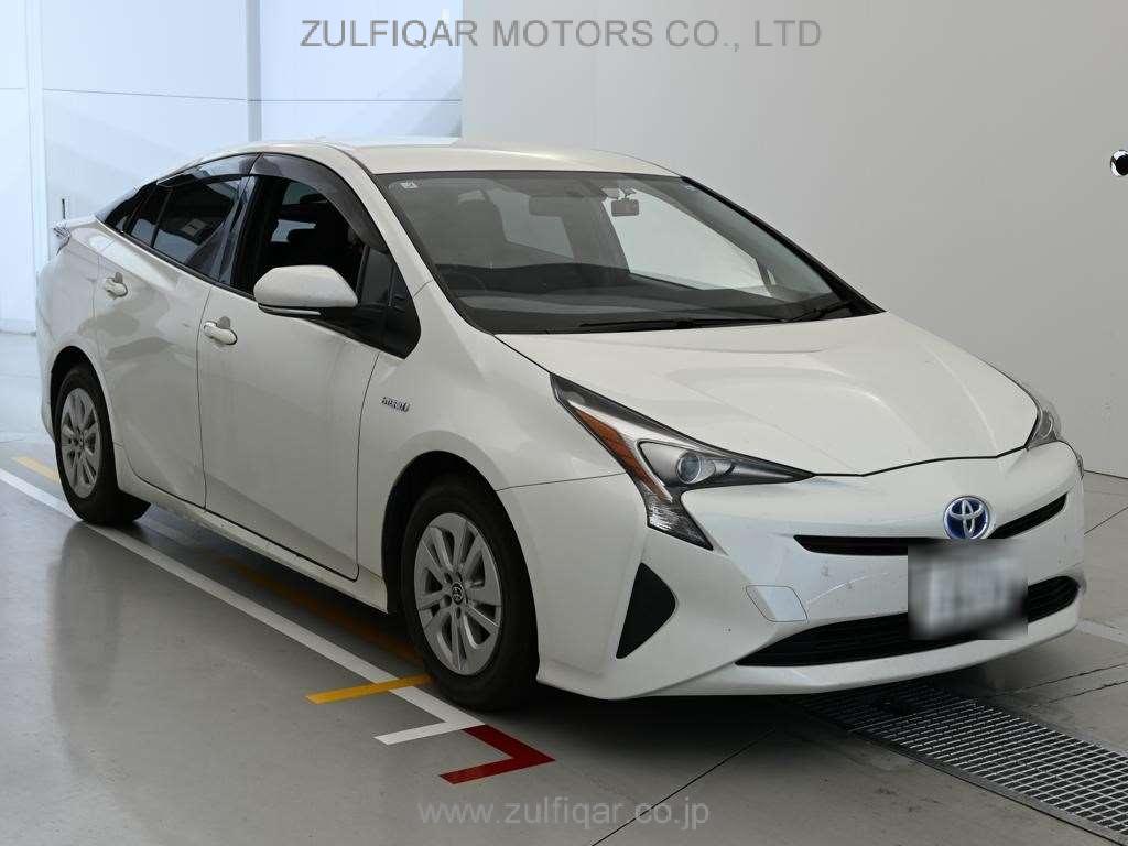 TOYOTA PRIUS 2017 Image 5