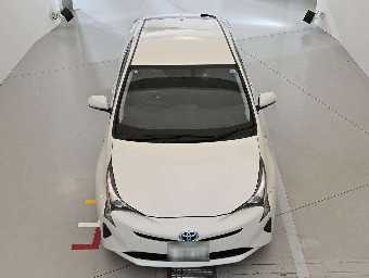 TOYOTA PRIUS 2017 Image 7