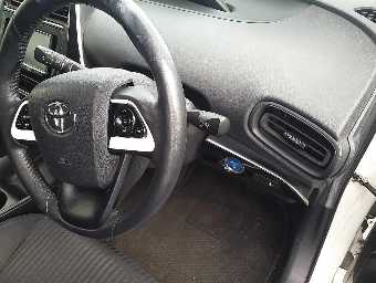 TOYOTA PRIUS 2017 Image 9