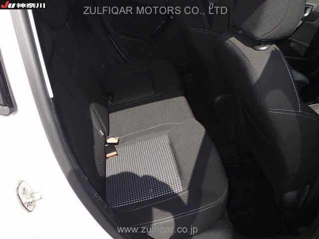 PEUGEOT 208 2016 Image 9