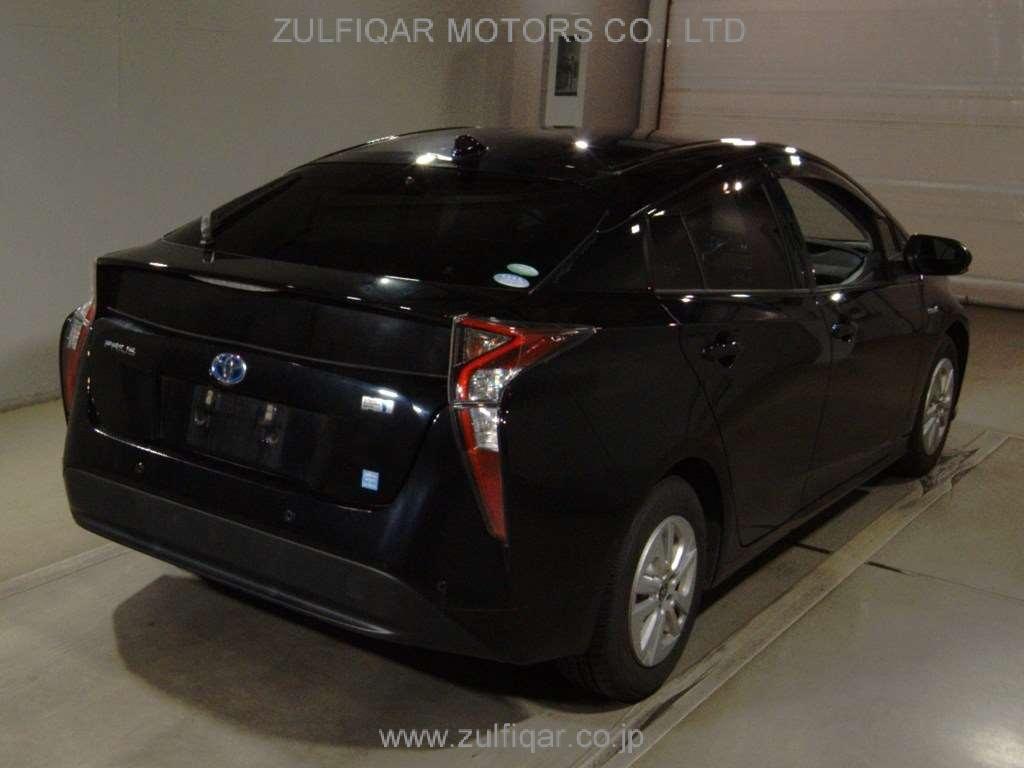 TOYOTA PRIUS 2018 Image 2