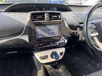 TOYOTA PRIUS 2018 Image 11