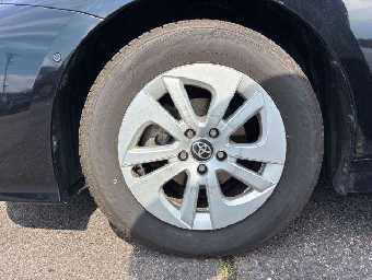 TOYOTA PRIUS 2018 Image 10