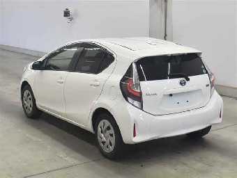 TOYOTA AQUA 2021 Image 3