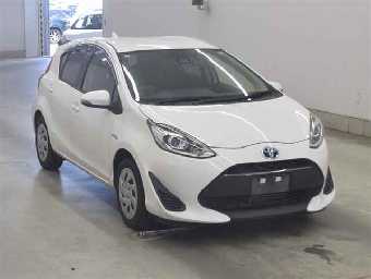 TOYOTA AQUA 2019 Image 2
