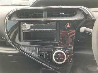 TOYOTA AQUA 2019 Image 6