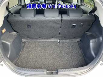 TOYOTA AQUA 2019 Image 10