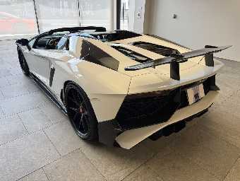 LAMBORGHINI AVENTADOR 2016 Image 15