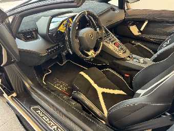 LAMBORGHINI AVENTADOR 2016 Image 17