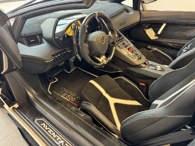 LAMBORGHINI AVENTADOR 2016 Image 23