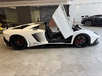 LAMBORGHINI AVENTADOR 2016 Image 4