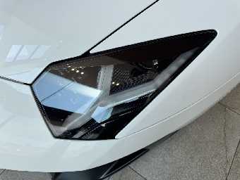LAMBORGHINI AVENTADOR 2016 Image 25