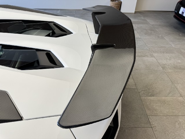 LAMBORGHINI AVENTADOR 2016 Image 39