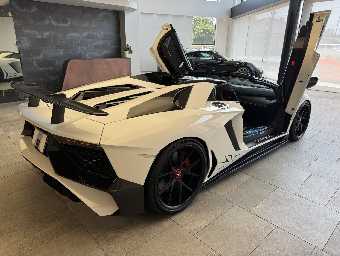 LAMBORGHINI AVENTADOR 2016 Image 5