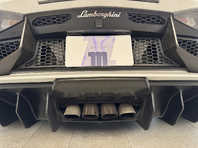 LAMBORGHINI AVENTADOR 2016 Image 42