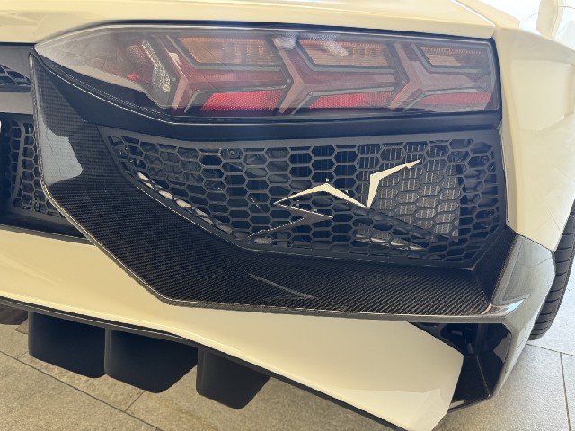 LAMBORGHINI AVENTADOR 2016 Image 43