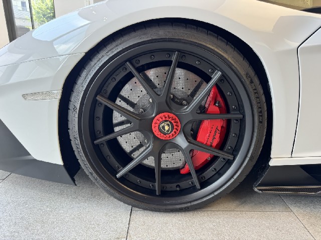 LAMBORGHINI AVENTADOR 2016 Image 45
