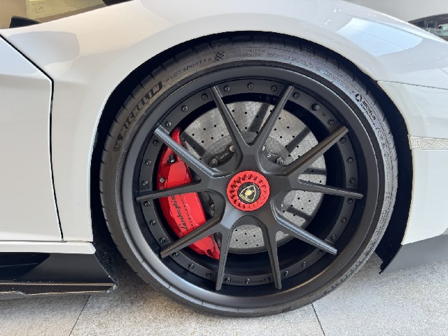 LAMBORGHINI AVENTADOR 2016 Image 48