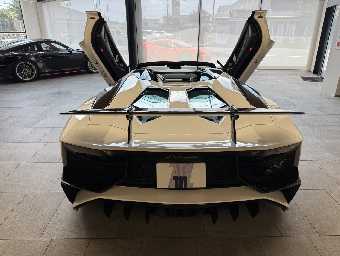 LAMBORGHINI AVENTADOR 2016 Image 6