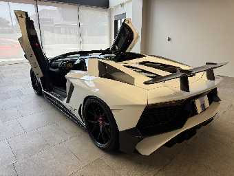 LAMBORGHINI AVENTADOR 2016 Image 7