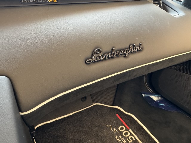 LAMBORGHINI AVENTADOR 2016 Image 63