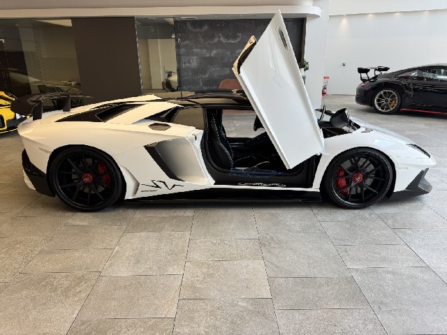 LAMBORGHINI AVENTADOR 2016 Image 69
