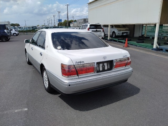 TOYOTA CROWN 2000 Image 23