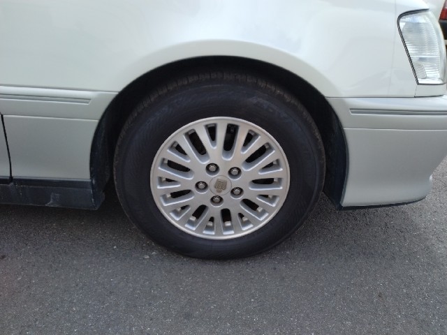 TOYOTA CROWN 2000 Image 31