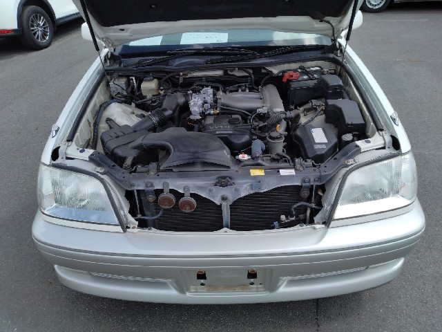 TOYOTA CROWN 2000 Image 32