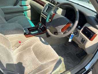 TOYOTA CROWN 2000 Image 5