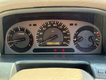 TOYOTA CROWN 2000 Image 8