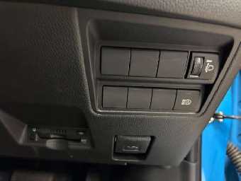 TOYOTA YARIS 2022 Image 9