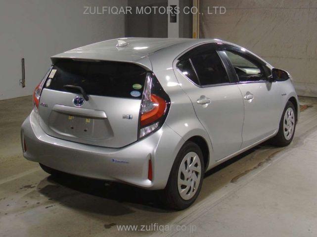 TOYOTA AQUA 2018 Image 2