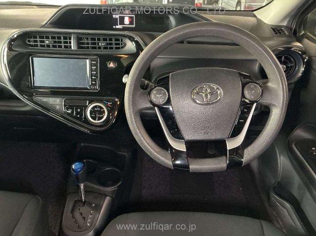 TOYOTA AQUA 2018 Image 6