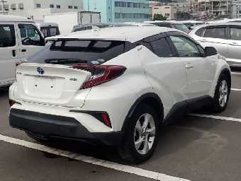 TOYOTA C-HR 2019 Image 2