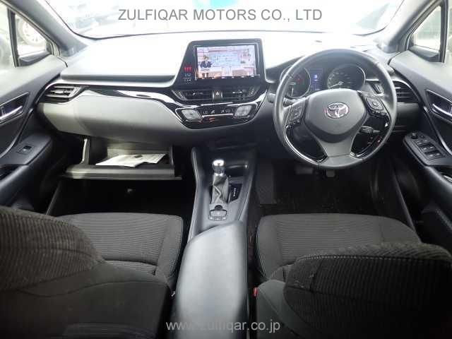 TOYOTA C-HR 2019 Image 3