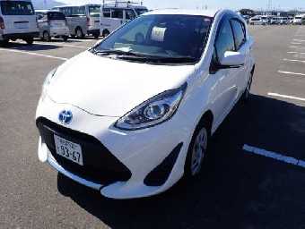 TOYOTA AQUA 2021 Image 1