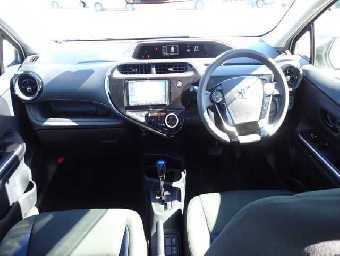 TOYOTA AQUA 2021 Image 3