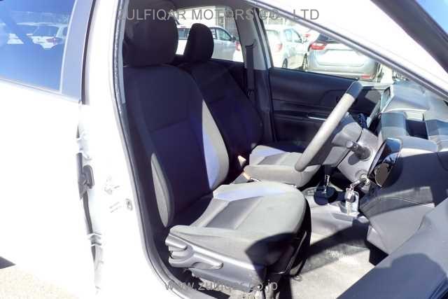 TOYOTA AQUA 2021 Image 6