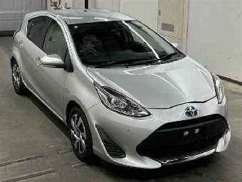 TOYOTA AQUA 2019 Image 2