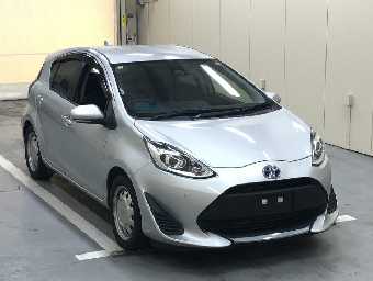 TOYOTA AQUA 2021 Image 2