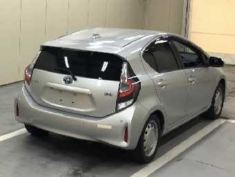 TOYOTA AQUA 2021 Image 4