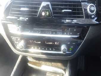 BMW 5 SERIES 2017 Image 9