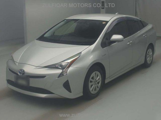 TOYOTA PRIUS 2017 Image 1