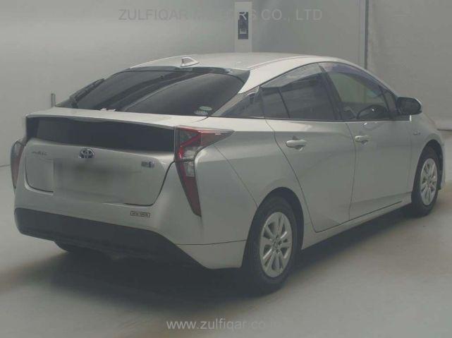 TOYOTA PRIUS 2017 Image 2